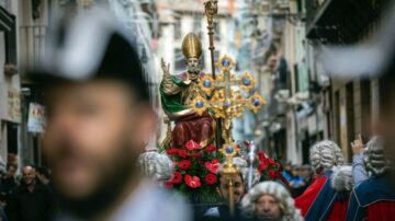 La procesión de San Saturnino es uno de los eventos principales de las celebraciones.