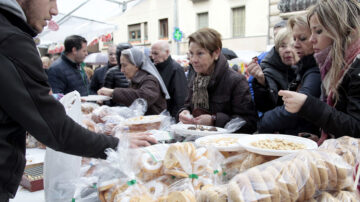 El tradicional mercadillo de San Blas