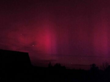 Aurora boreal en Navarra desde Domeño. Crédito: Íñigo Sánchez Urzainqui