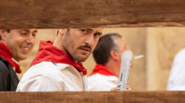 Ahikar Azcona, un navarro de pura cepa conocido mundialmente por su personaje de Matías Caño en "La Casa de Papel".